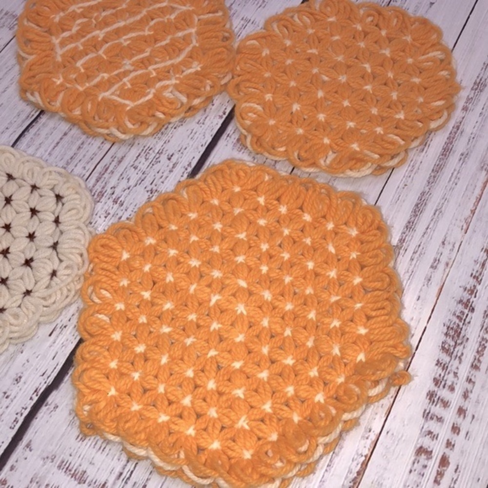Vintage crochet pot mats - Picture 3 of 3